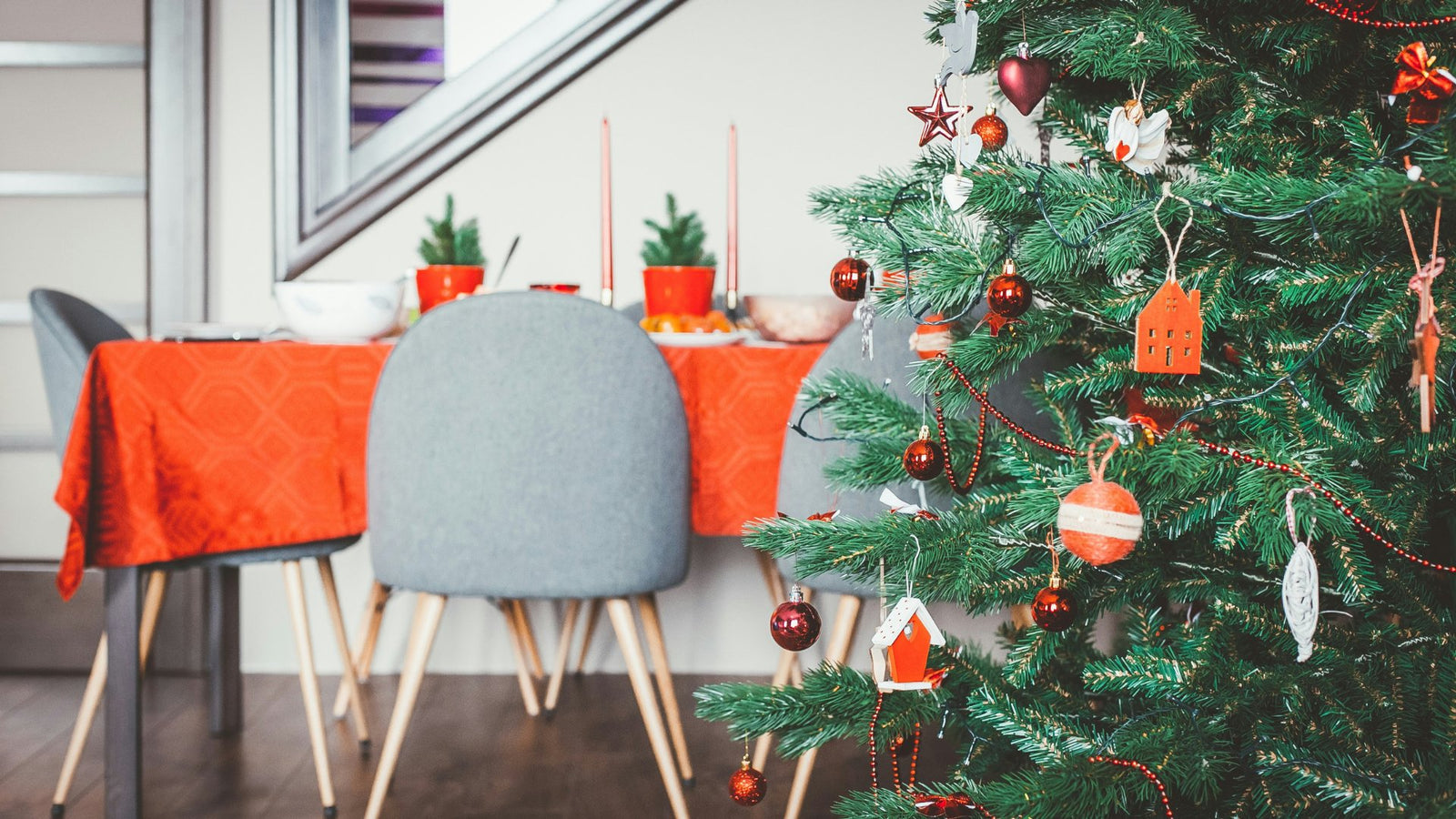 How To Decorate A Christmas Tree ? - The Trendy Art