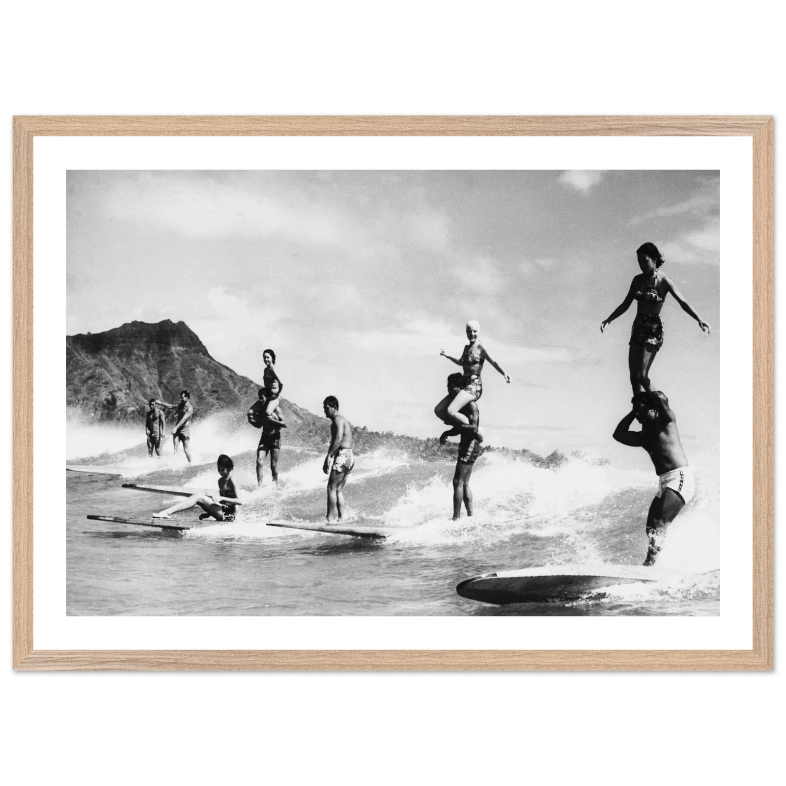 Old Hawaii Surf Black and White Wall Art - The Trendy Art