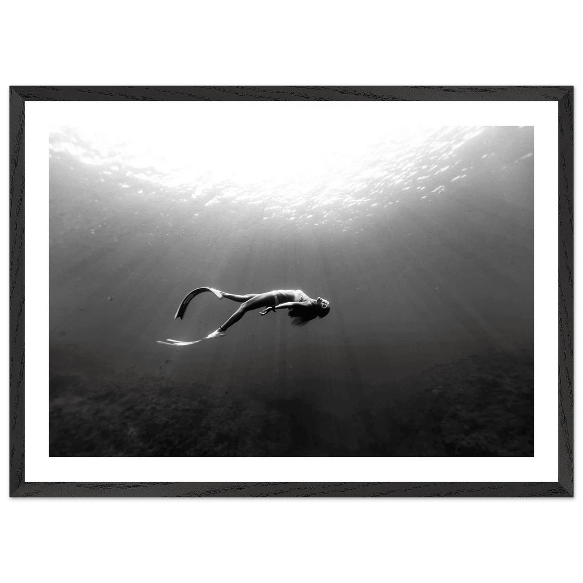 Underwater Freediving Black and White Wall Art - The Trendy Art