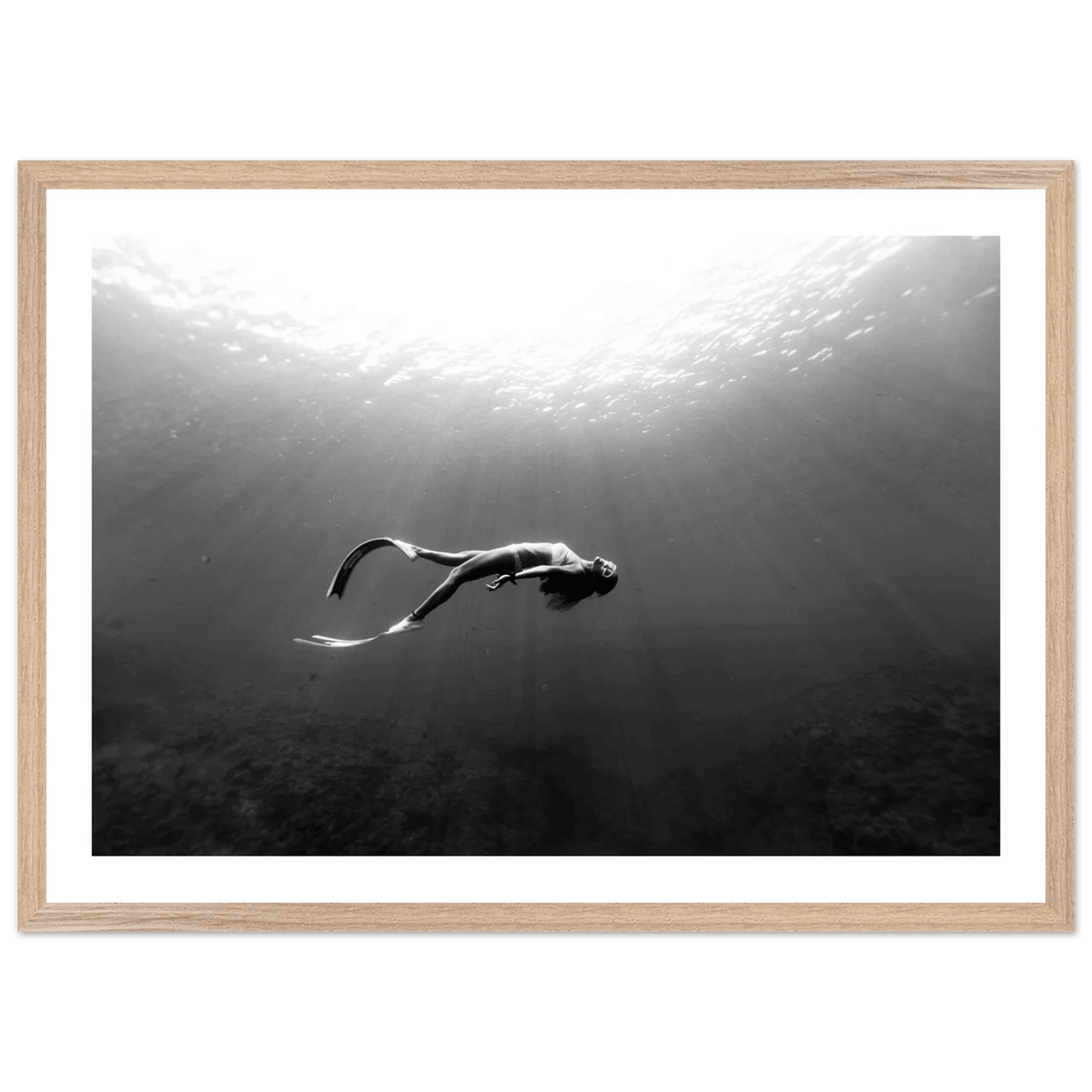 Underwater Freediving Black and White Wall Art - The Trendy Art